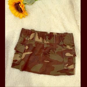 VS London Jean Camo Jean Skirt, Size 2, NEW